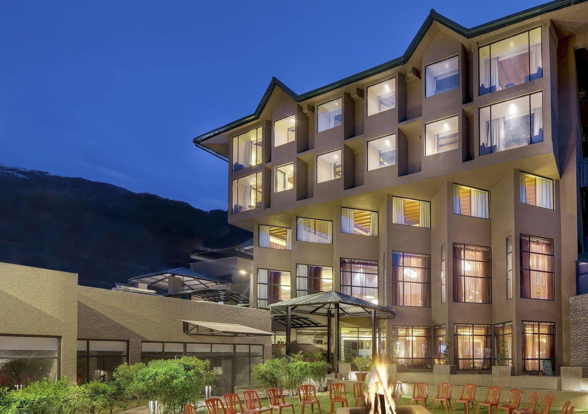 Отель Sterling Manali Экстерьер фото
